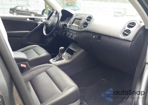 2016 Volkswagen Tiguan R-Line/S/Se/Sel from USA, damaged, VIN WVGBV7AX7GW585158